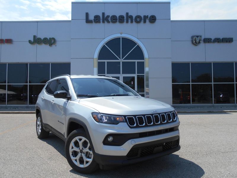 2025 Jeep Compass Latitude 4x4Image 2