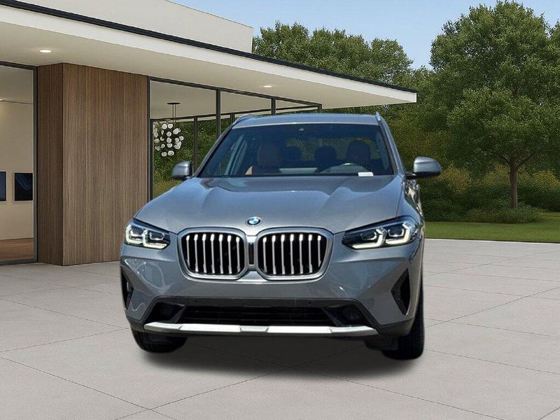 Used 2024 BMW X3 xDrive30iImage 3