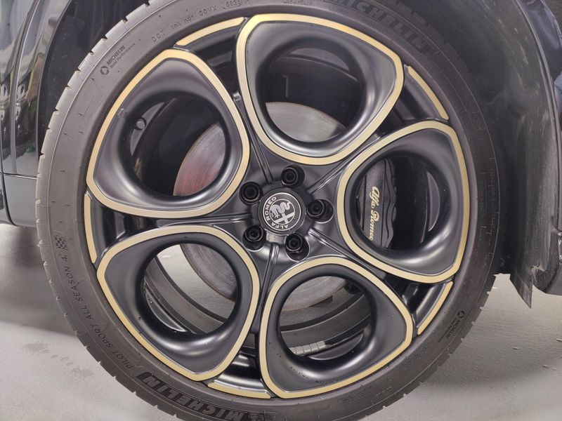 Used 2025 Alfa Romeo Tonale Intensa AWD w/SunroofImage 9