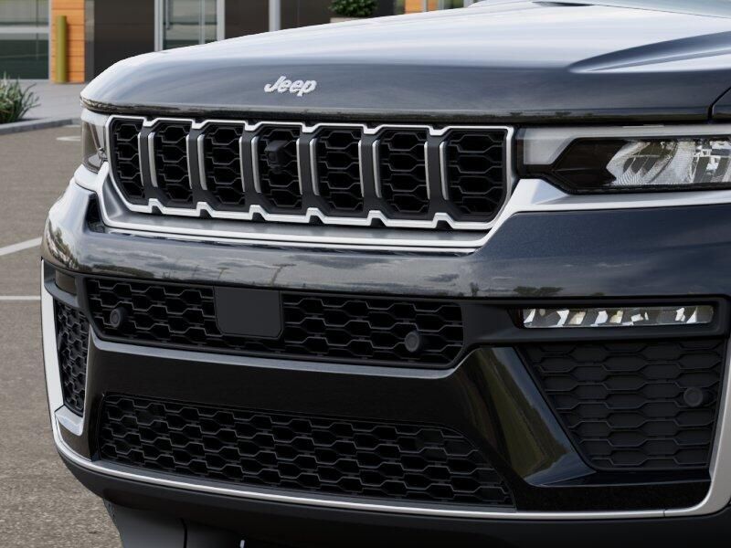 New 2026 Jeep Grand Cherokee Limited 4x4Image 37