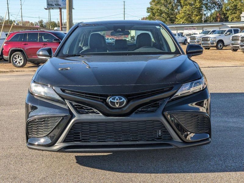 2021 Toyota Camry Image 8