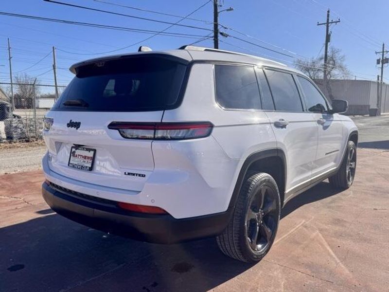 New 2025 Jeep Grand Cherokee L Limited 4x2Image 5