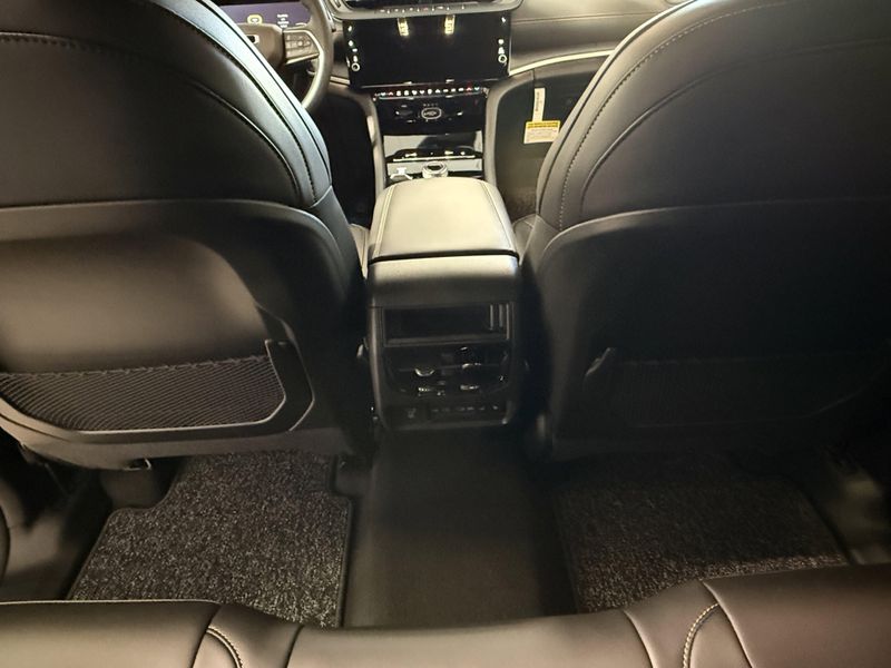 New 2026 Jeep Grand Cherokee 85th Anniversary Edition 4x4Image 21