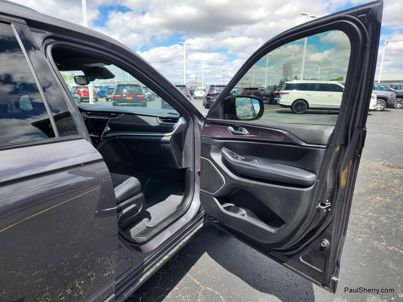 Used 2022 Jeep Grand Cherokee Altitude