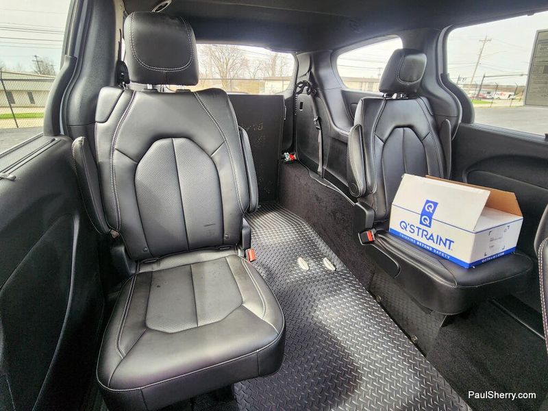 New 2026 Chrysler Voyager Lx