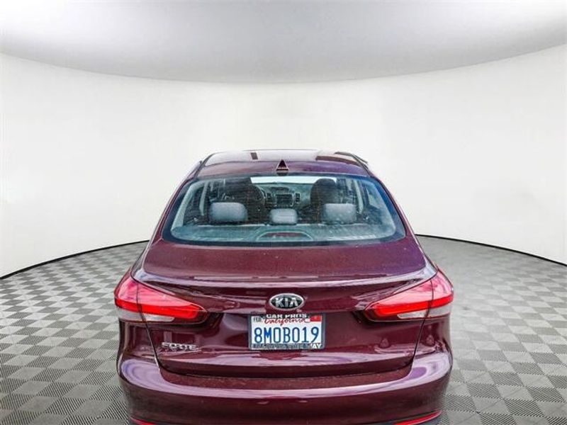 Used 2018 Kia Forte LXImage 7