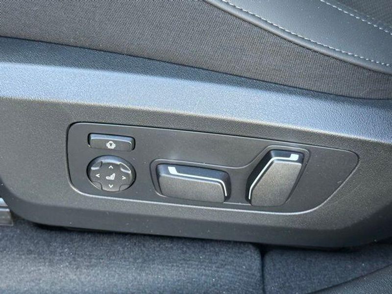 New 2026 BMW X3 30 xDriveImage 18