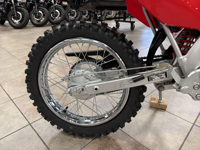 New 2027 Honda CRF125F BIG WHEEL Image 22