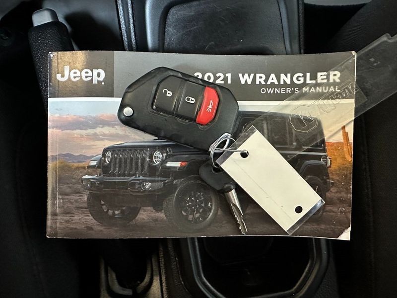 2021 Jeep Wrangler Unlimited SaharaImage 7