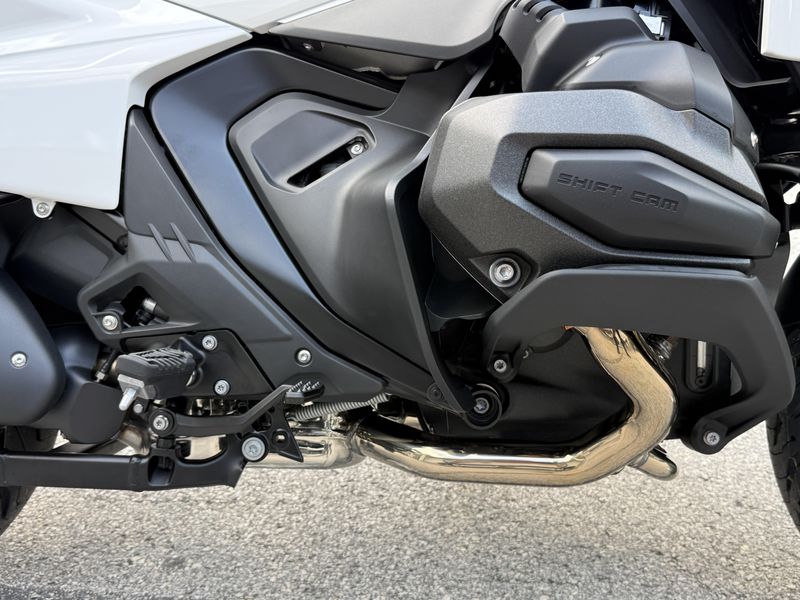 2026 BMW R 1300 RT