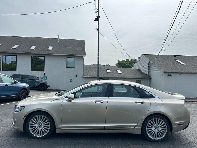 2017 Lincoln MKZ ReserveImage 10