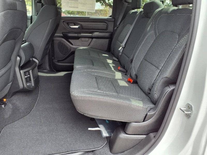 2025 Ram 1500 Tradesman photo 8