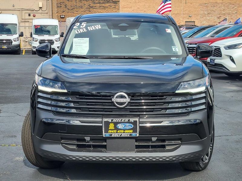 2025 Nissan Kicks SV photo 3