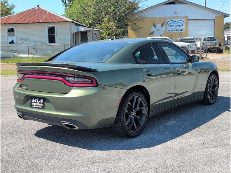 Used 2022 Dodge Charger SXTImage 4