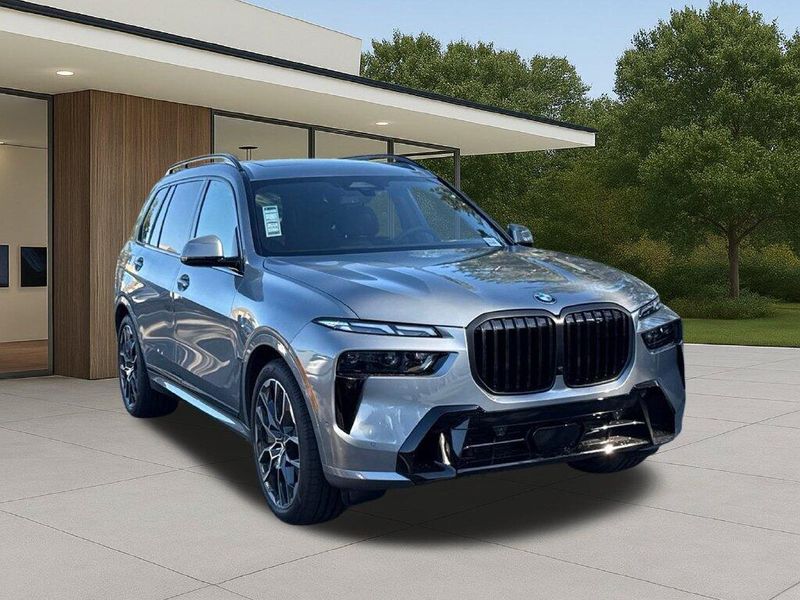 New 2027 BMW X7 xDrive40iImage 6