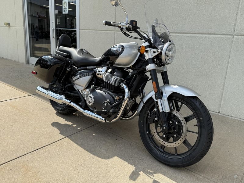 2024 Royal Enfield SUPER METEOR 650Image 1