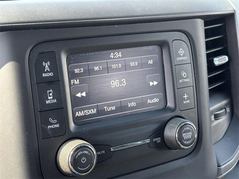 2022 Ram 2500 Tradesman photo 5