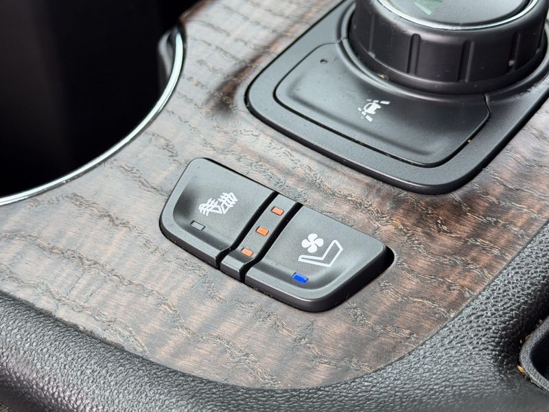 Used 2023 GMC Acadia DenaliImage 26