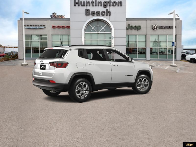 2025 Jeep Compass Latitude 4x4Image 8