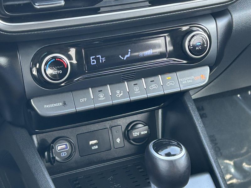 Used 2022 Hyundai Kona LimitedImage 21