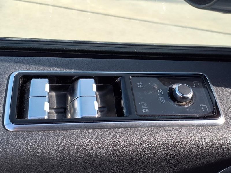 Used 2018 Land Rover Range Rover 3.0L V6 Supercharged HSEImage 18