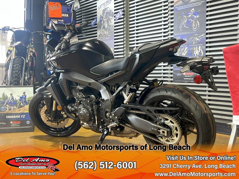 2025 Yamaha MT-09 Image 4