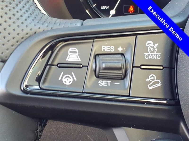 New 2025 Alfa Romeo Stelvio AwdImage 19