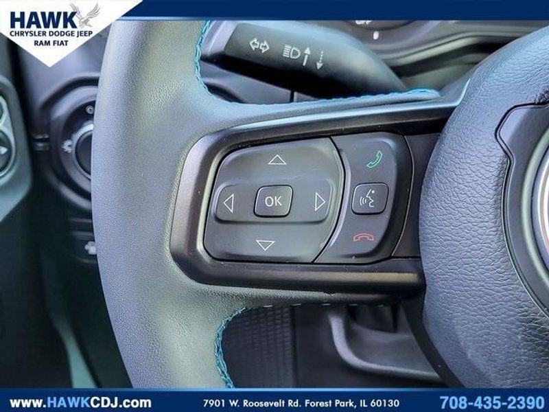 2024 Jeep Wrangler Rubicon 4xe photo 14