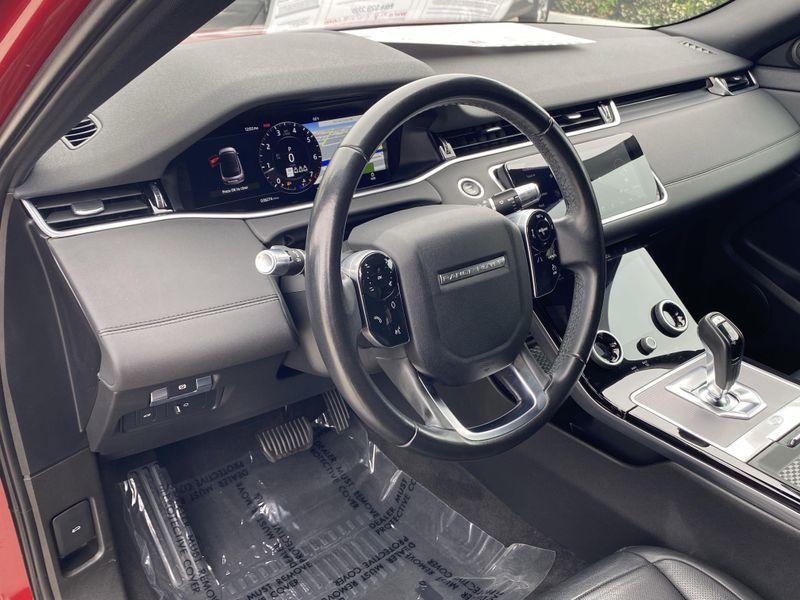 Used 2020 Land Rover Range Rover Evoque SEImage 17