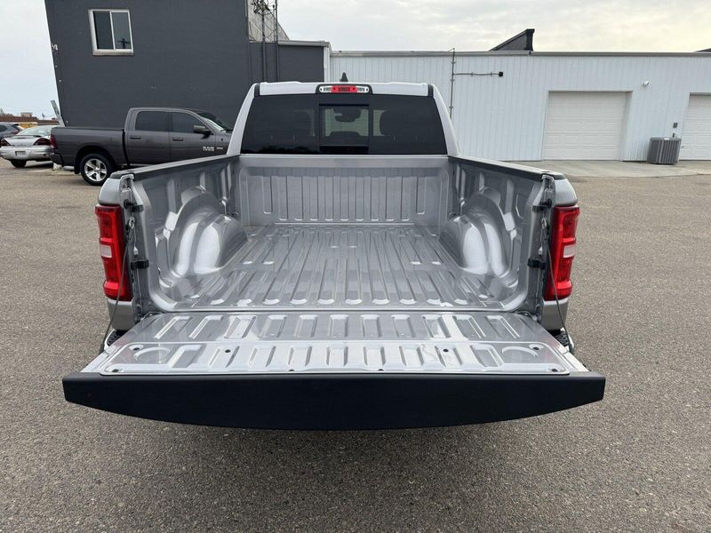 2025 RAM 1500 Big HornImage 9