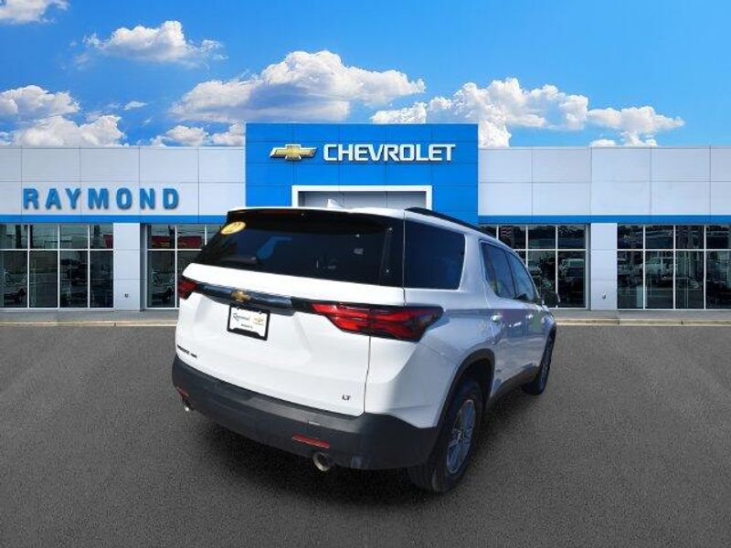 Used 2022 Chevrolet Traverse LT LeatherImage 3
