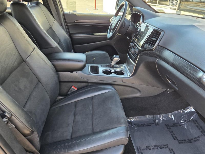 Used 2021 Jeep Grand Cherokee Laredo X 4x4