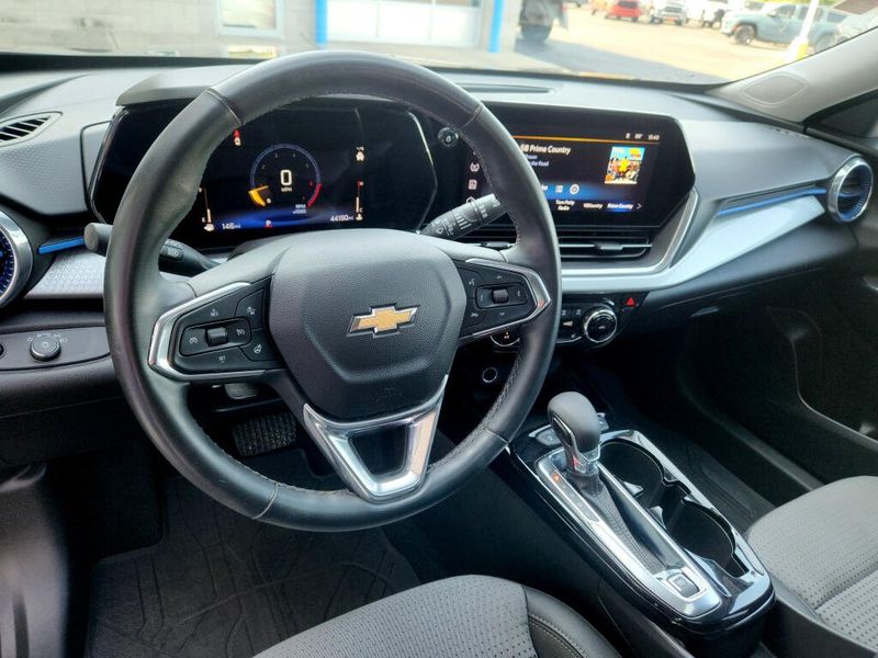 Used 2024 Chevrolet Trax LT