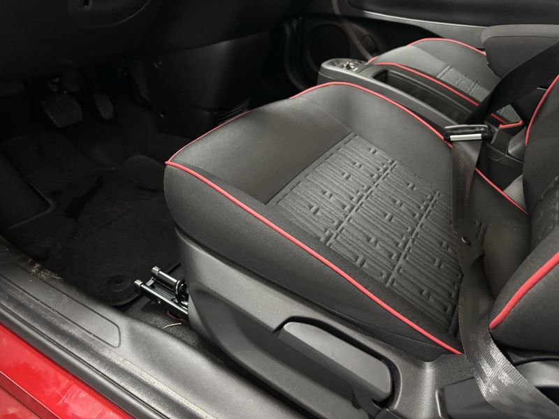 New 2024 Fiat 500e Inspi(red)Image 4