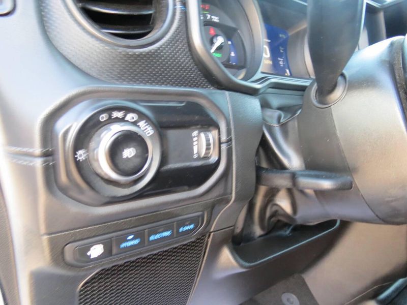 Used 2025 Jeep Wrangler 4xE Rubicon 4x4 4dr SUVImage 22