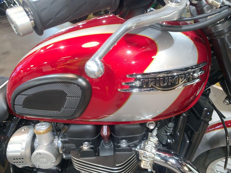 New 2025 Triumph BONNEVILLE T120 ELVIS EDITION Image 23