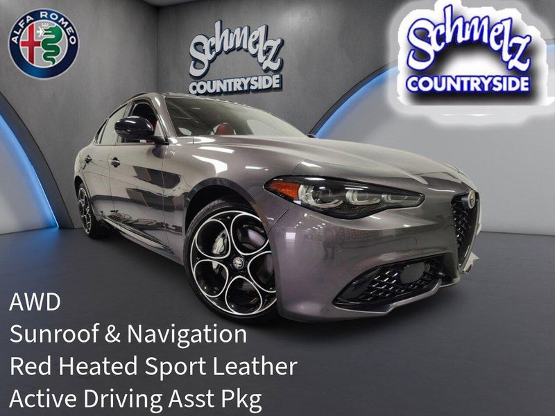Used 2026 Alfa Romeo Giulia Q4 AWD w/SunroofImage 1