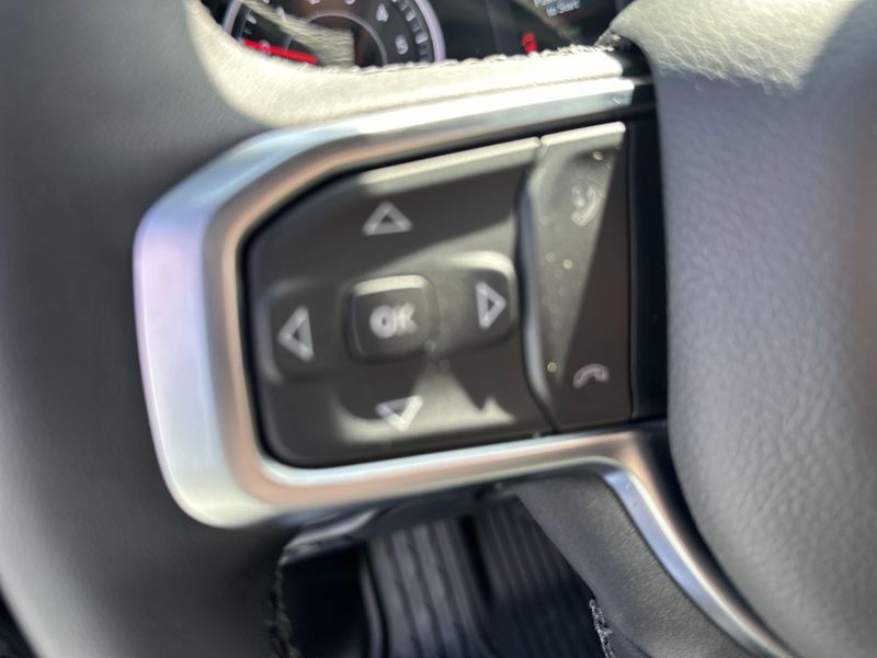 2025 RAM 1500 Big Horn Crew Cab 4x4 5