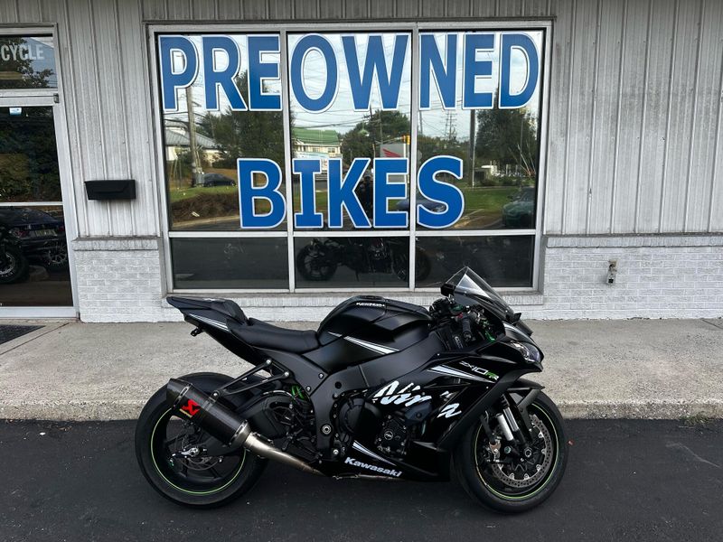 2018 Kawasaki Ninja ZX-10RR BaseImage 1