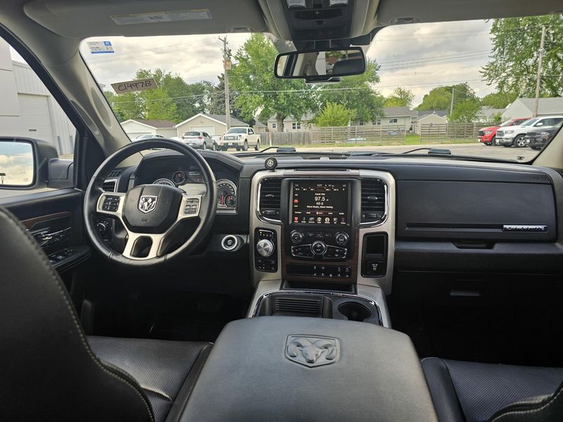 2017 RAM 1500 LaramieImage 13