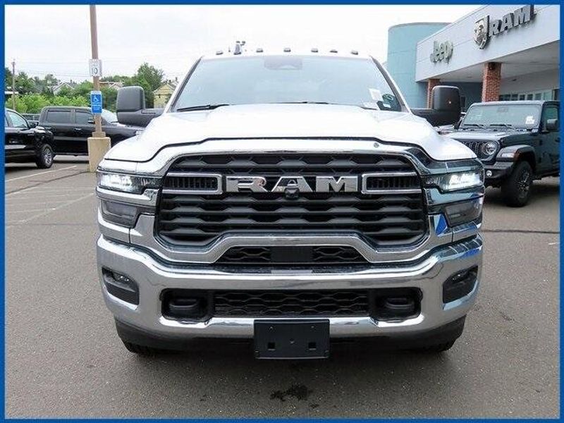 2025 RAM 2500 TradesmanImage 3
