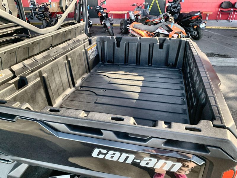 New 2025 Can-Am DEFENDER MAX XT HD10 Image 14