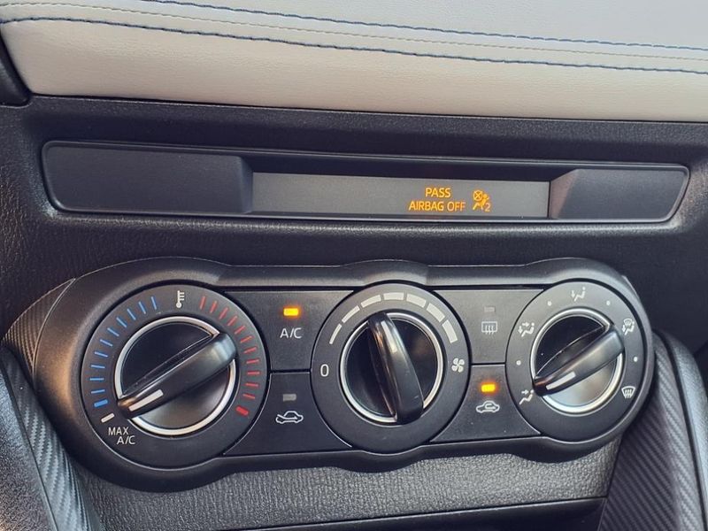 Used 2019 Toyota Yaris LImage 19