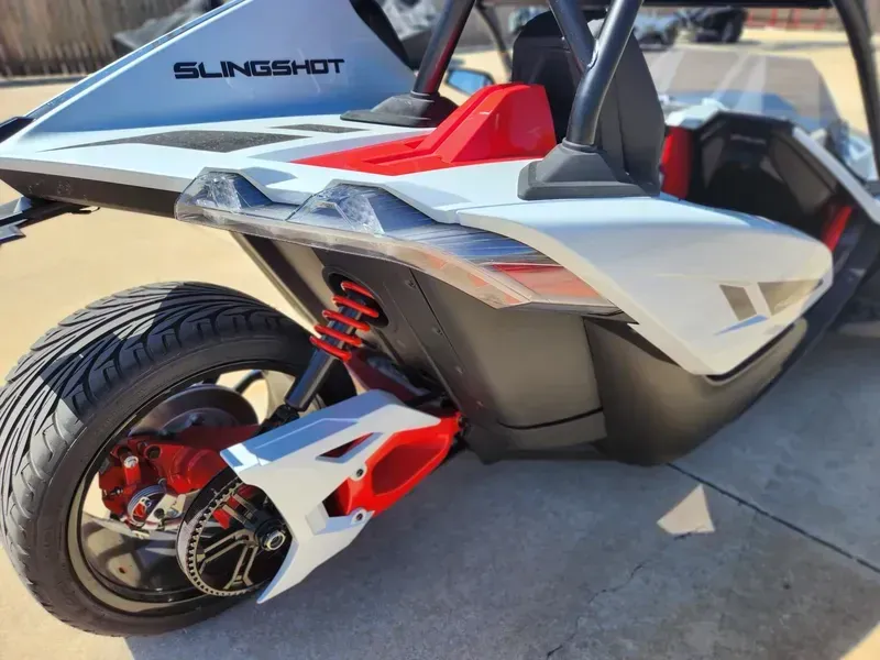 2024 Polaris SLINGSHOT ROUSH EDITION AUTODRIVE RACETRACK RED Image 13