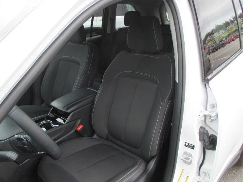 Used 2023 Jeep Grand Cherokee LaredoImage 15