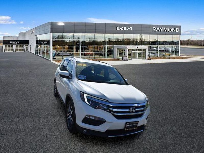 Used 2018 Honda Pilot EliteImage 9