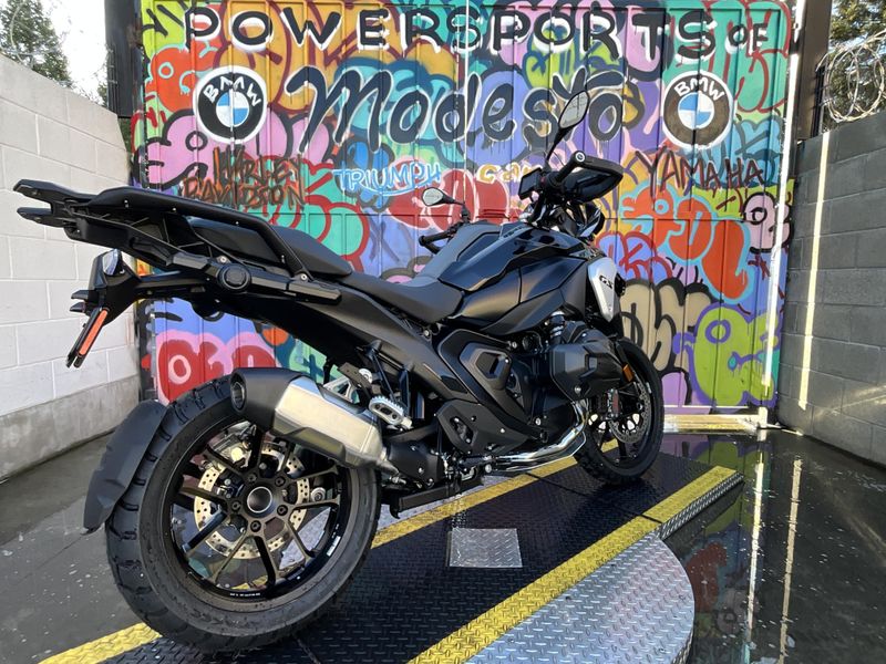 2025 BMW R 1300 GS Image 8