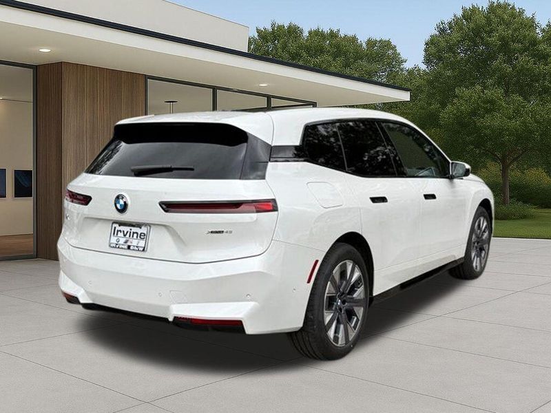 New 2026 BMW iX xDrive45Image 8
