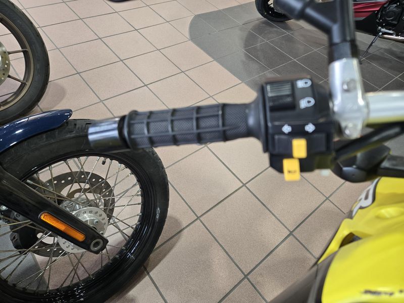 Used 2001 Suzuki DRZ400SK1 Image 10