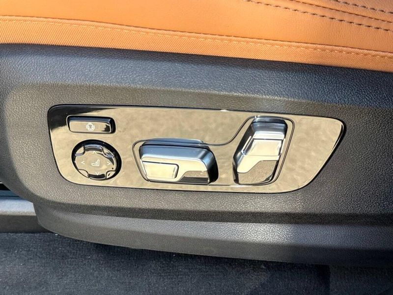 New 2027 BMW X7 xDrive40iImage 18